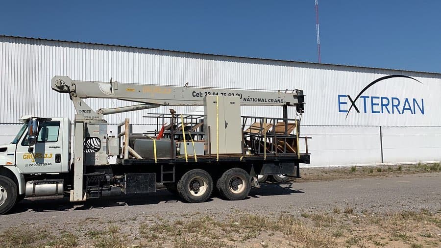Grúa en instalación Exterran